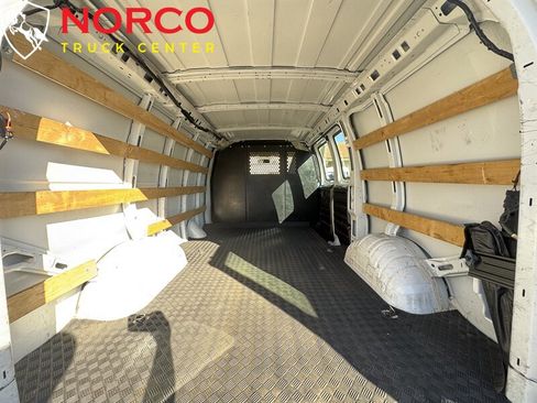 Used 2023 Chevrolet Express 2500 w/ Driver Convenience Package image 12