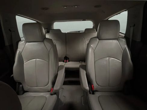 Used 2015 Chevrolet Traverse LT FWD image 18