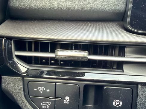 Used 2026 Kia Sportage EX FWD image 20