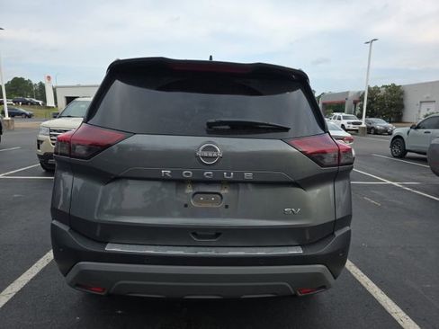 Used 2023 Nissan Rogue SV w/ SV Premium B Package FWD image 6