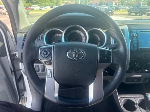 Used 2015 Toyota Tacoma 4x4 Double Cab w/ TRD Sport Package image 26