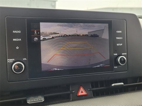 Used 2024 Kia Sportage LX image 17