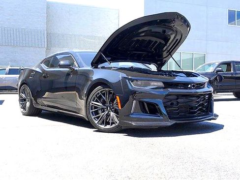 Used 2017 Chevrolet Camaro ZL1 RWD image 19