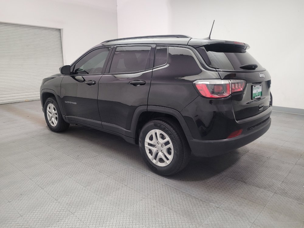 Used 2018 Jeep Compass Sport w/ Tech Group FWD image 3