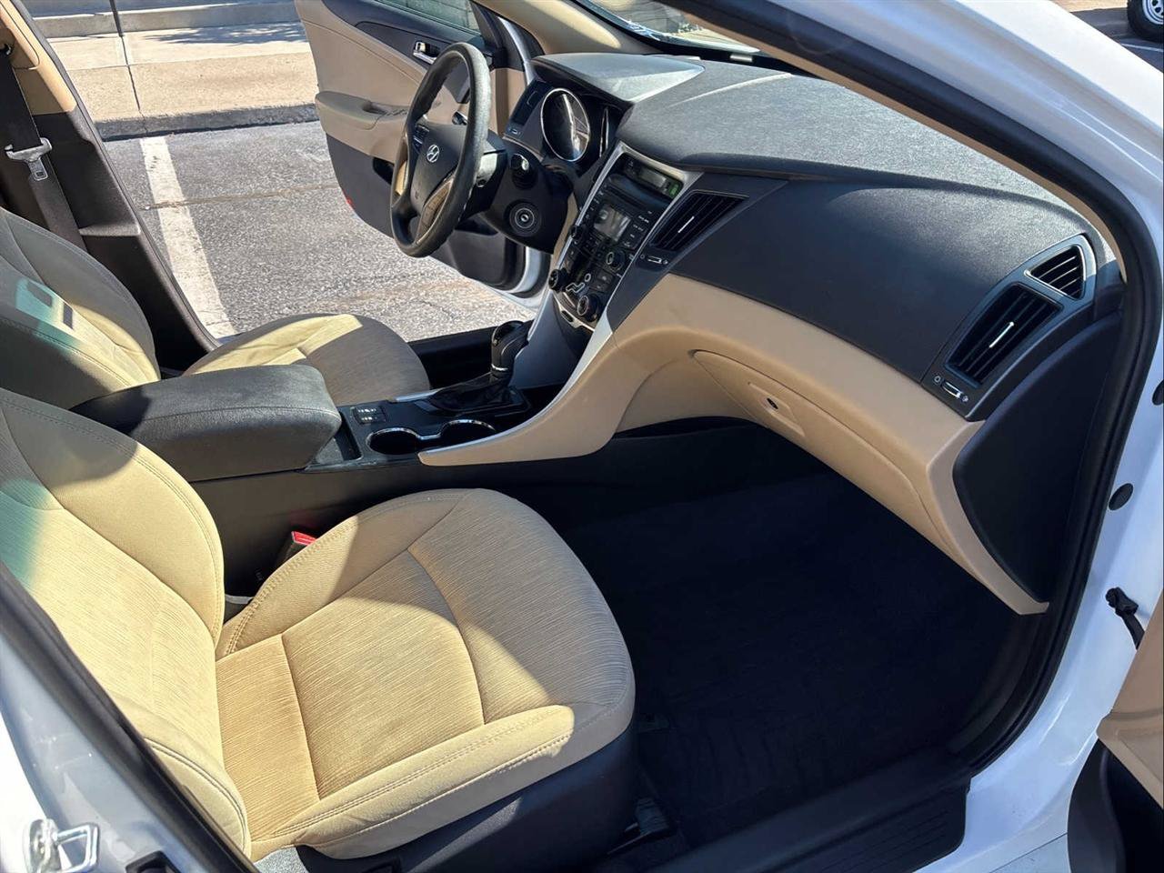 Used 2013 Hyundai Sonata GLS w/ Popular Equipment Pkg FWD image 17