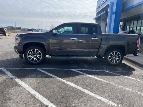 Used 2019 GMC Canyon Denali image 3