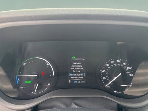 Used 2024 Toyota Sienna XLE image 15