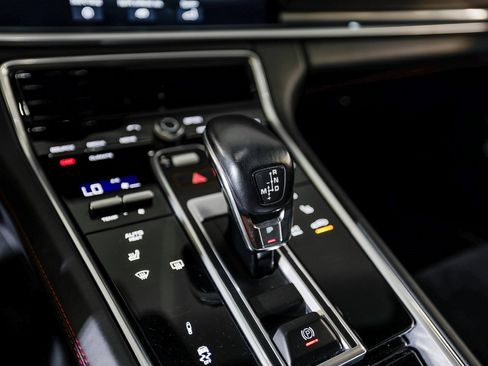 Used 2019 Porsche Panamera GTS image 20