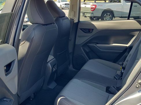 Used 2024 Subaru Crosstrek 2.0i Premium image 14