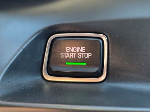 Used 2020 Chevrolet Camaro LT image 33