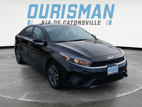 Used 2023 Kia Forte LXS image 1