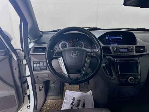 Used 2014 Honda Odyssey Touring image 25