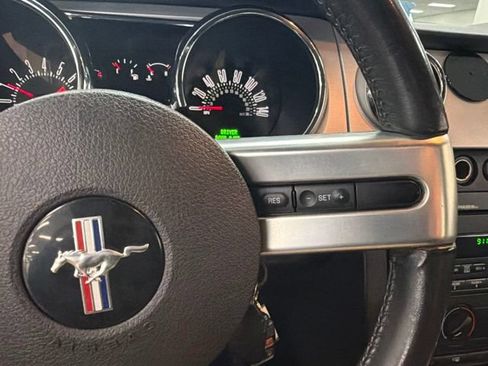 Used 2009 Ford Mustang GT RWD image 20