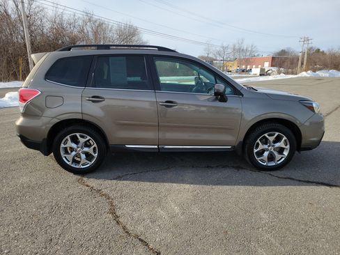 Used 2018 Subaru Forester 2.5i Touring image 4