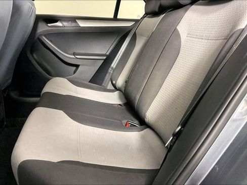 Used 2017 Volkswagen Jetta S FWD image 3