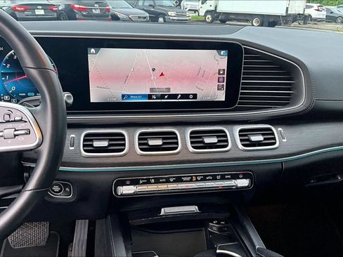 Used 2022 Mercedes-Benz GLS 450 4MATIC image 32