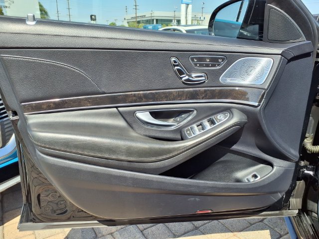 Used 2020 Mercedes-Benz S 560 Sedan image 18