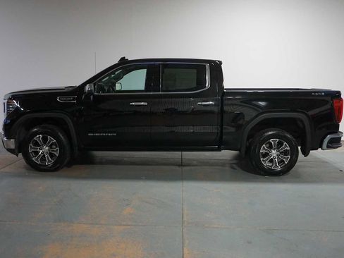Certified 2025 GMC Sierra 1500 SLT image 2
