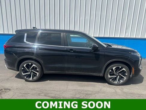 Used 2022 Mitsubishi Outlander SE AWD/4WD image 1