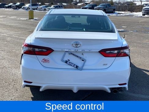 Used 2023 Toyota Camry SE image 5