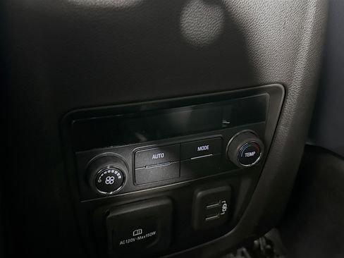 Used 2023 Buick Enclave Essence w/ Experience Buick Package image 31