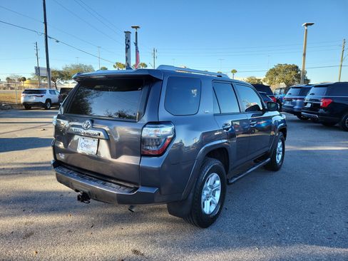 Used 2017 Toyota 4Runner SR5 image 3