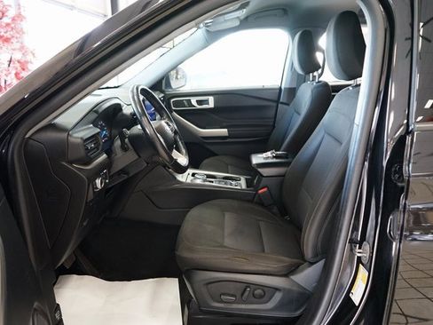 Used 2022 Ford Explorer XLT w/ Class IV Trailer Tow Package image 27