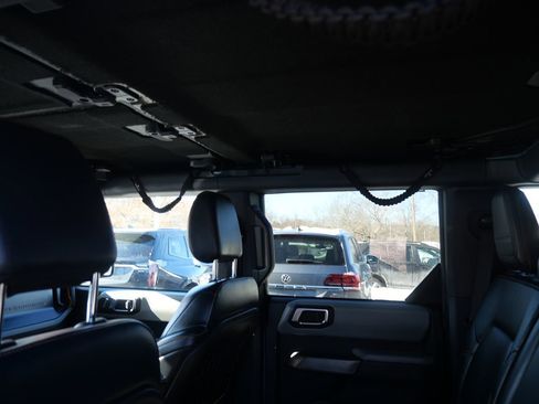 Used 2021 Ford Bronco Badlands image 21