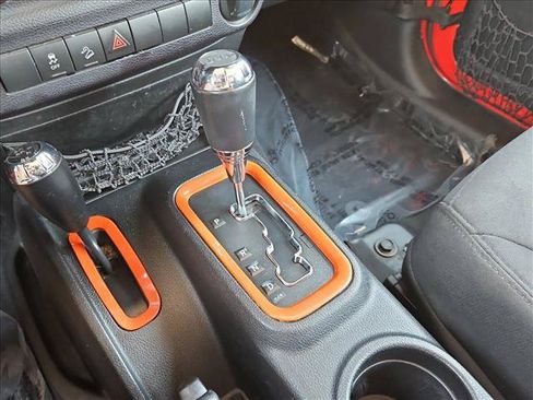 Used 2014 Jeep Wrangler Unlimited Sport w/ Connectivity Group AWD/4WD image 12