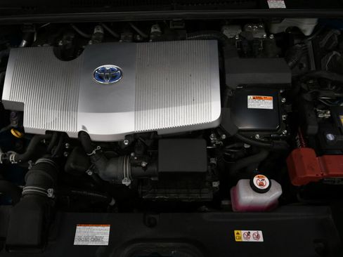Certified 2022 Toyota Prius Prime XLE image 31