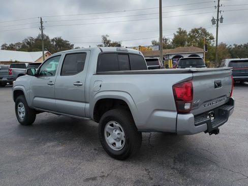 Used 2022 Toyota Tacoma SR image 6