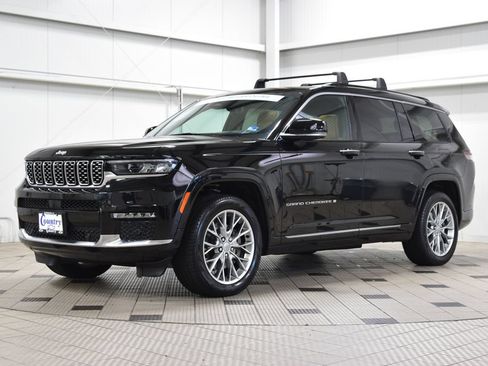 Used 2024 Jeep Grand Cherokee L Summit w/ Advanced Protech Group IV AWD/4WD image 3