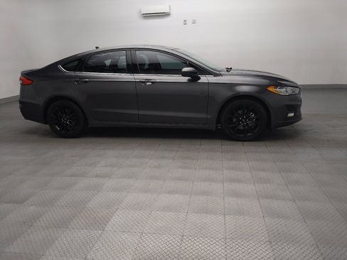 Used 2019 Ford Fusion SE w/ Equipment Group 151A FWD image 11