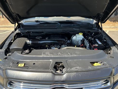 Used 2019 RAM 1500 Laramie image 9