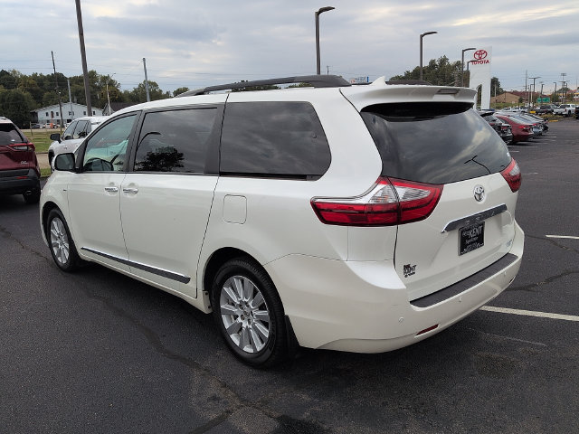 Used 2017 Toyota Sienna Limited AWD/4WD image 5