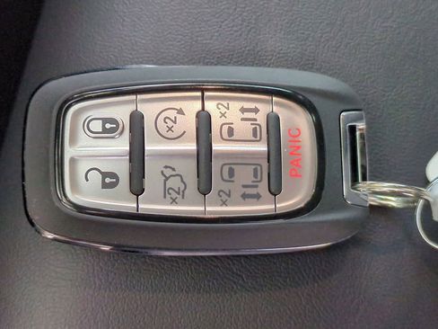 New 2026 Chrysler Voyager LX image 33