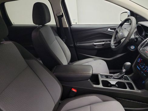 Used 2017 Ford Escape SE w/ Equipment Group 201A AWD/4WD image 21