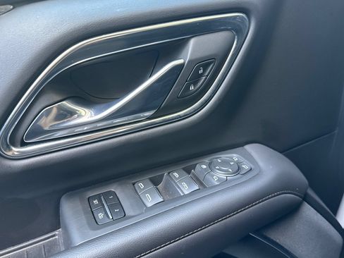 Used 2023 Chevrolet Suburban High Country w/ LPO, Illumination Package AWD/4WD image 11
