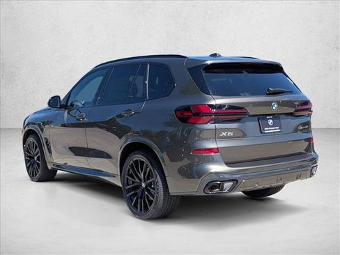 Used 2026 BMW X5 sDrive40i w/ M Sport Package RWD image 8