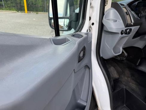 Used 2018 Ford Transit 250 130 Low Roof RWD image 20