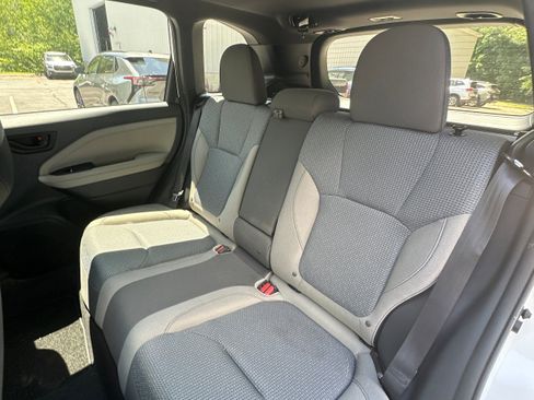 Used 2025 Subaru Forester Premium AWD/4WD image 16