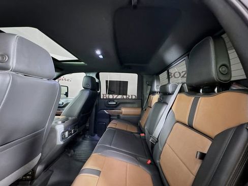 Used 2022 Chevrolet Silverado 3500 High Country image 29