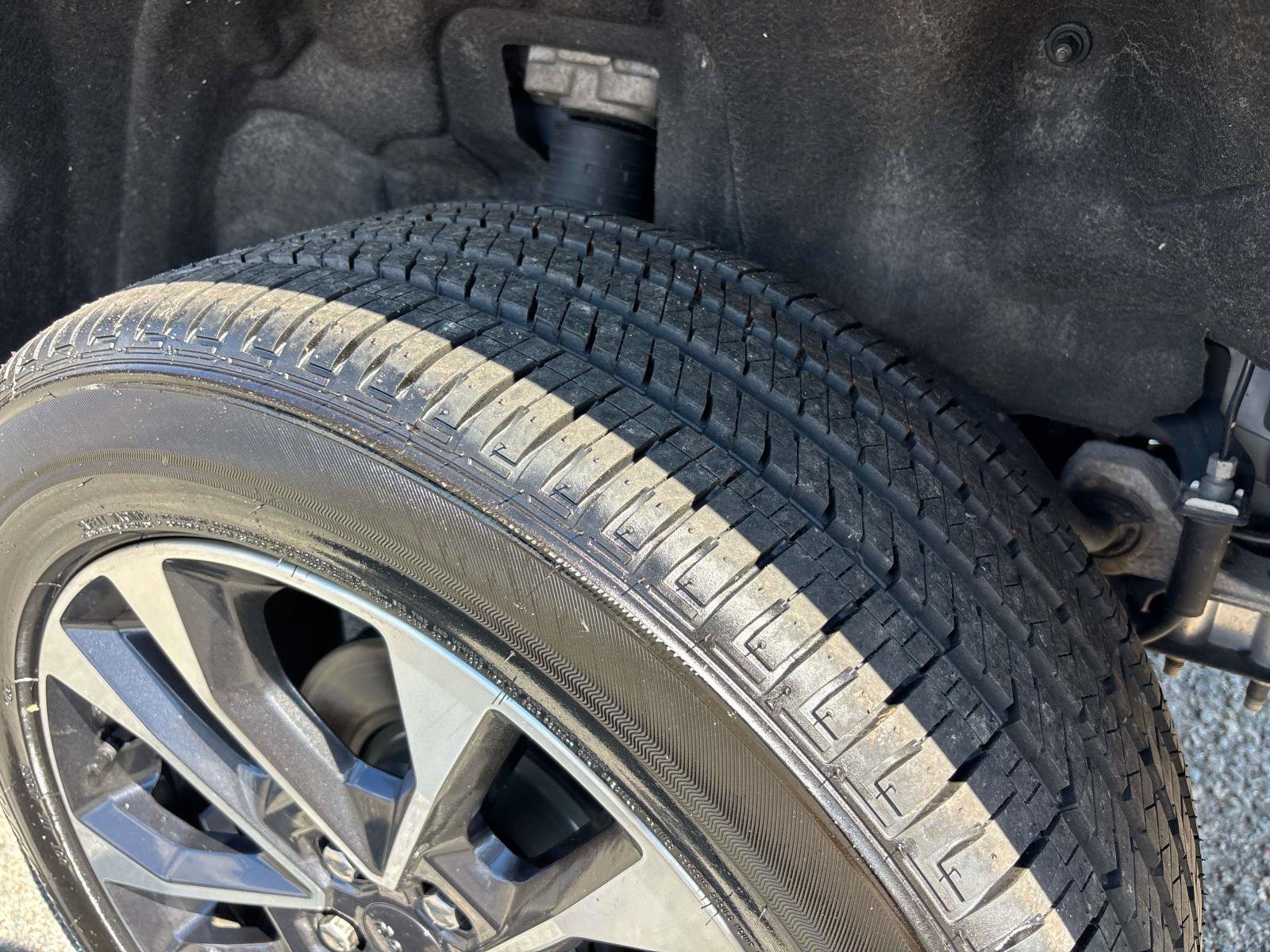 Used 2022 Jeep Grand Cherokee Overland AWD/4WD image 10
