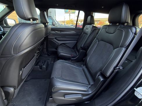 New 2025 Jeep Grand Cherokee L Altitude image 20