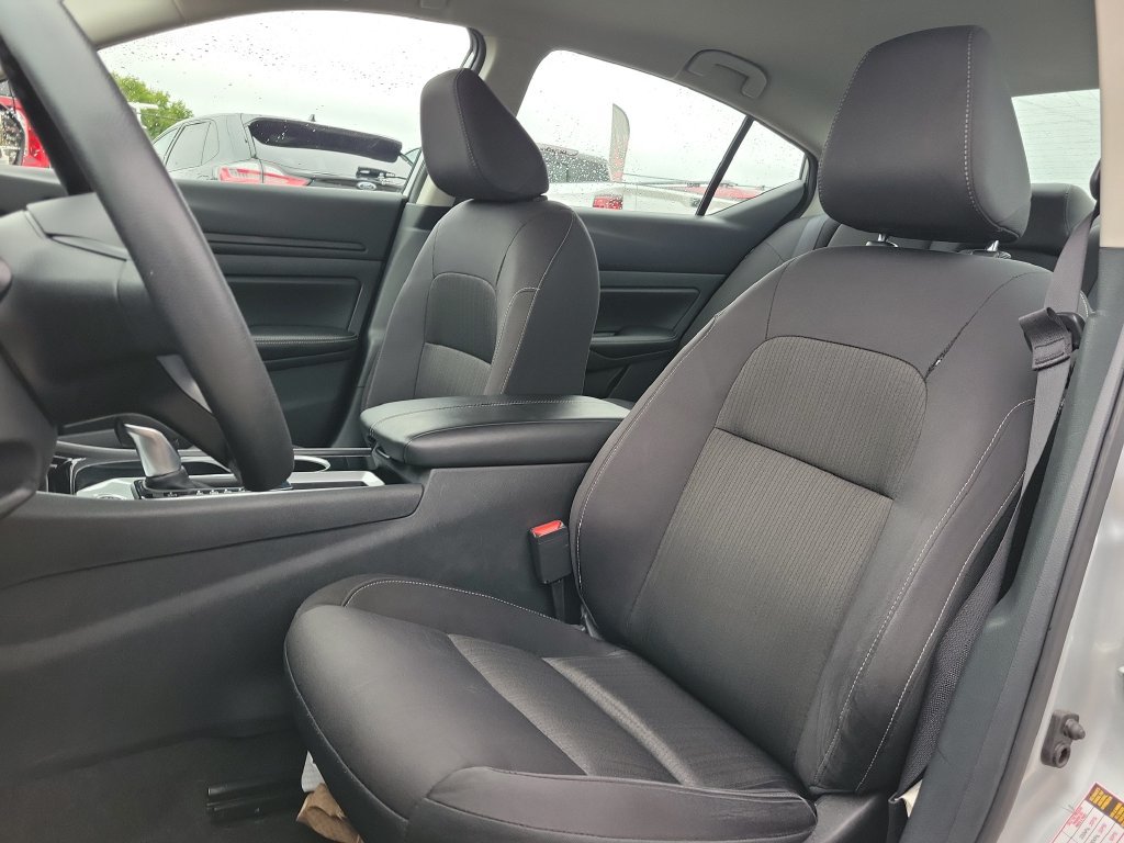 Used 2024 Nissan Altima 2.5 SV FWD image 16