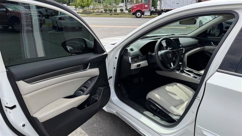 Used 2018 Honda Accord EX image 20