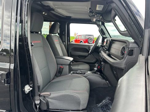 Used 2025 Jeep Wrangler Unlimited Rubicon AWD/4WD image 44