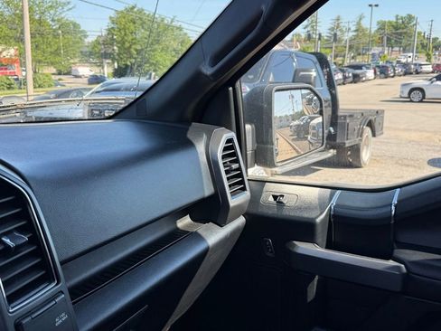 Used 2020 Ford F150 XLT w/ Equipment Group 302A Luxury AWD/4WD image 23