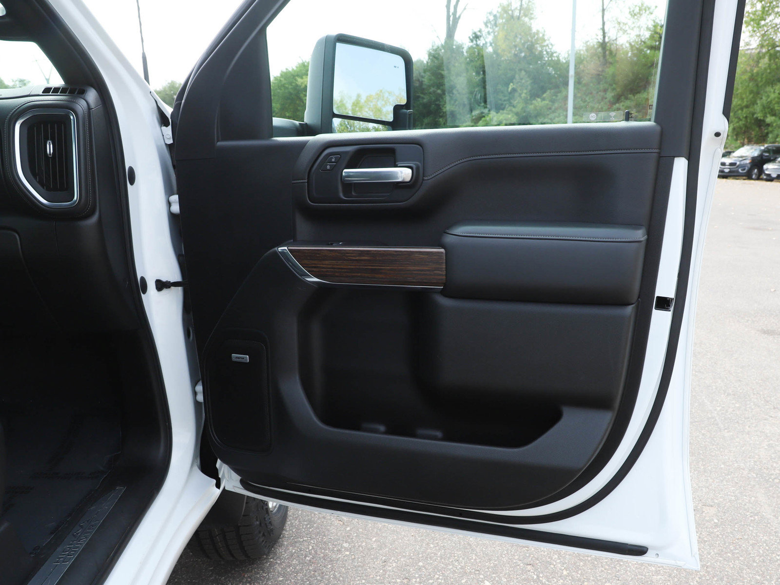 Used 2020 Chevrolet Silverado 3500 High Country w/ Technology Package AWD/4WD image 9