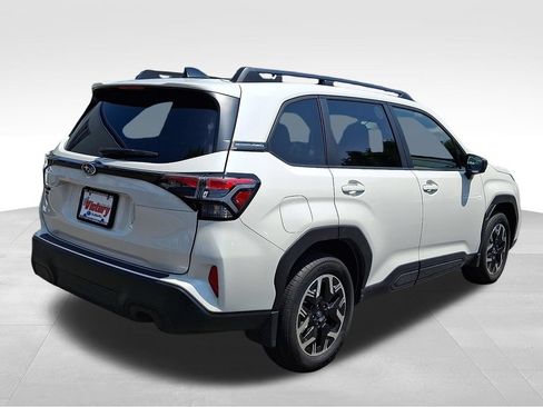 Certified 2025 Subaru Forester Premium AWD/4WD image 6